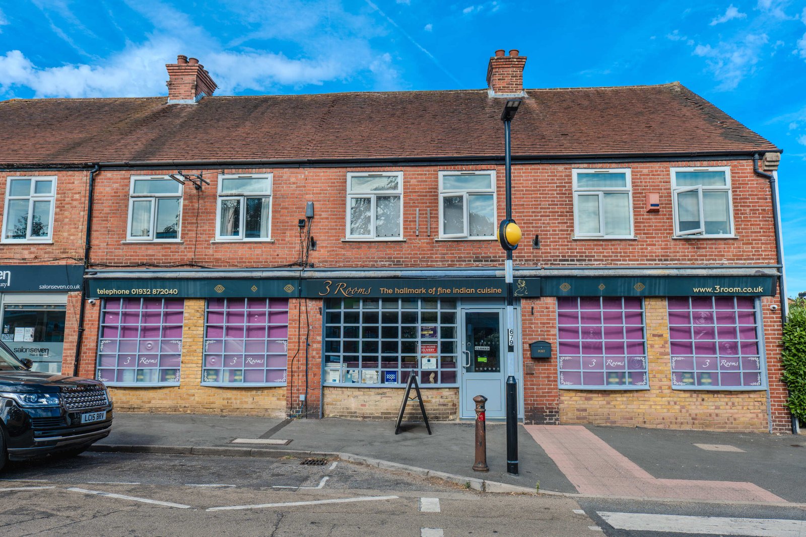 3 Rooms Indian Restaurant, Ottershaw
